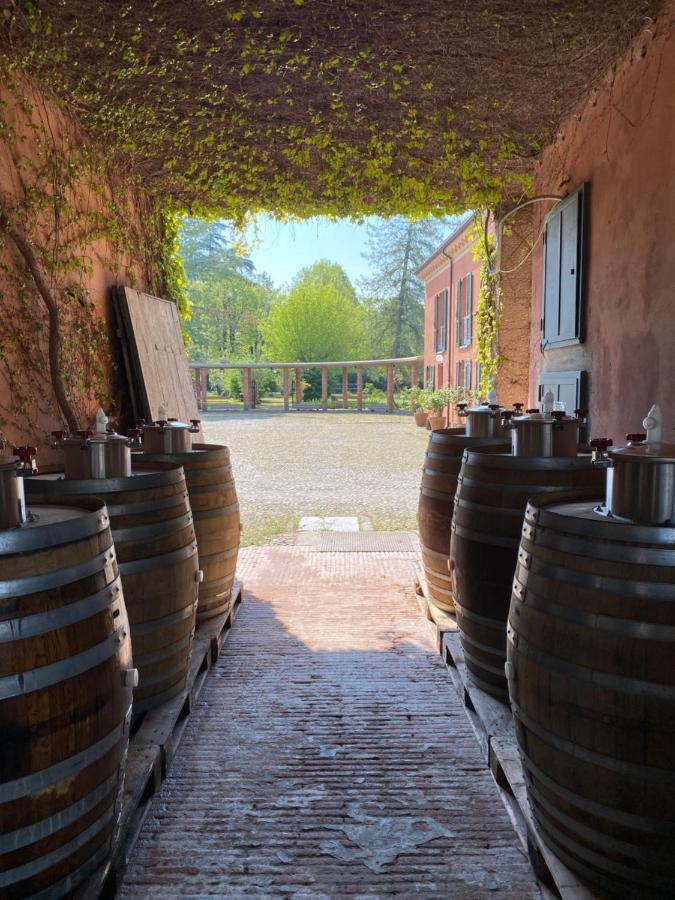 Tenuta Pizzone Wine Resort Rivanazzano Terme Eksteriør billede