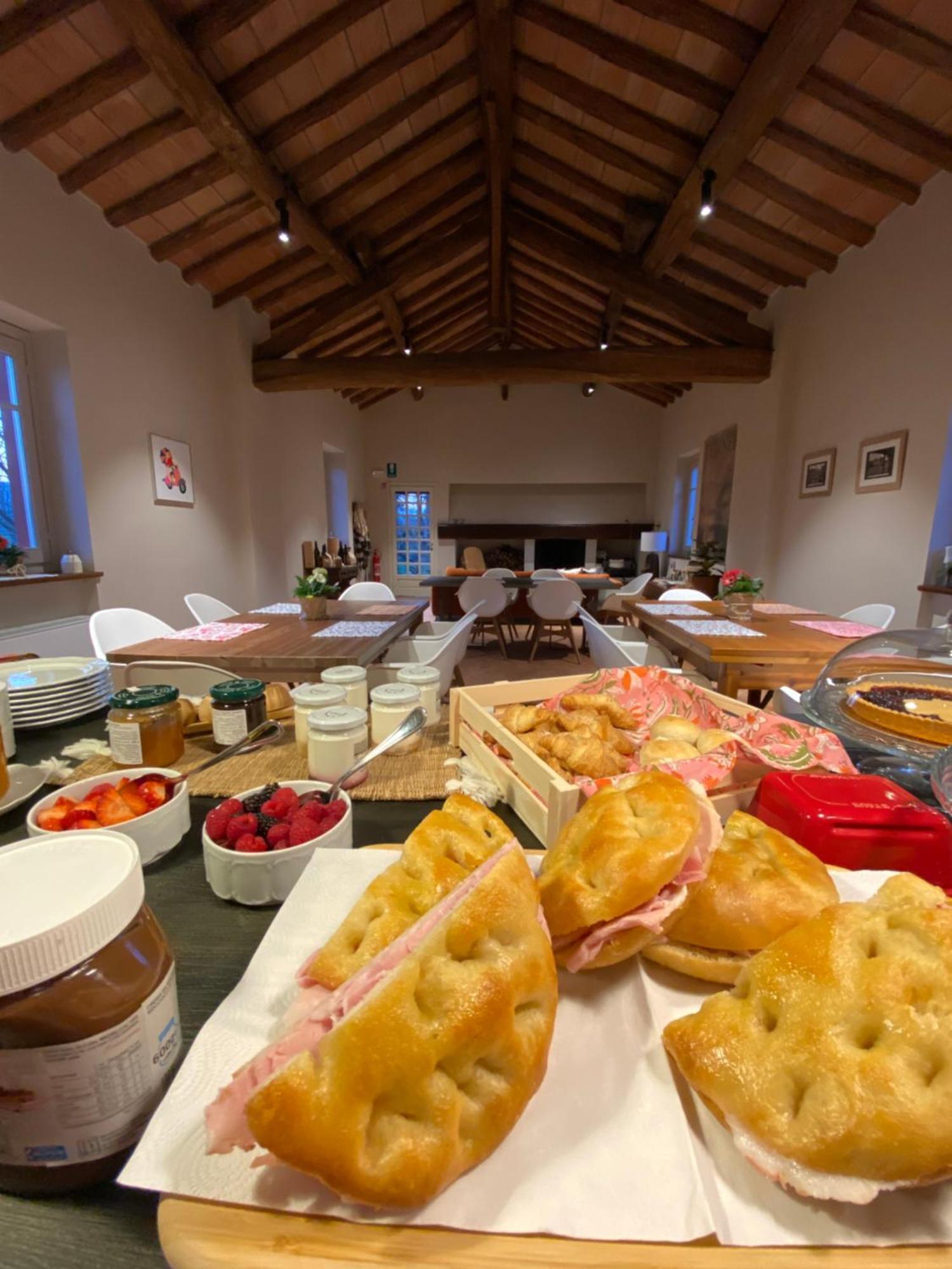 Tenuta Pizzone Wine Resort Rivanazzano Terme Eksteriør billede
